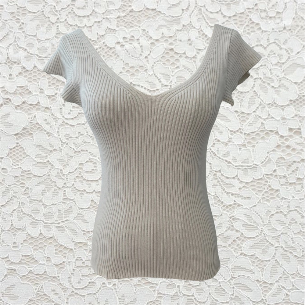 vintage full length white ribbed v-neck top with cap sleeves‎